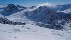 Teren ośrodka narciarskiego Maso Corto, przy schronisku Bella Vista. Widok z  grani.