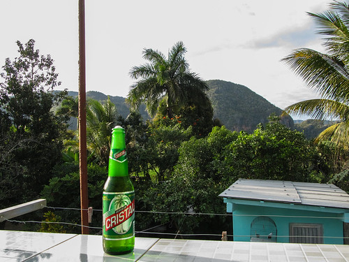 Viñales: une bonne bière cubaine pour fêter notre arrivée dans cette superbe région