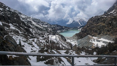 Widok z tamy na jeziorze Lago di Gera 2125m  na dolne jezioro Lago di Campo Moro