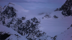 Szczyt Piz Sella 3500m, lodowiec Vedretta di Scerscen Superiore z przełęczy Passo Marinelli Occidentale 3022m.