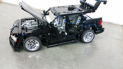 Custom Lego Jeep Grand Cherokee SRT8 MOC
