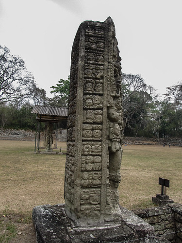 Copan Ruinas: la Plaza Principal et ses stèles