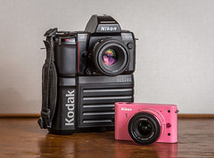 Kodak DCS 200 (1992) / Nikon 1 J1 (2011)