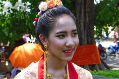 Leica D-Lux6:Fah Wiriya,a pretty Mon girl.