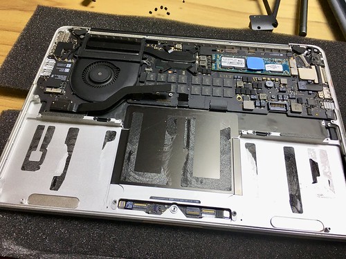 MacBook Pro 13" Retina Display Mid 2014 Battery Replacement - 5