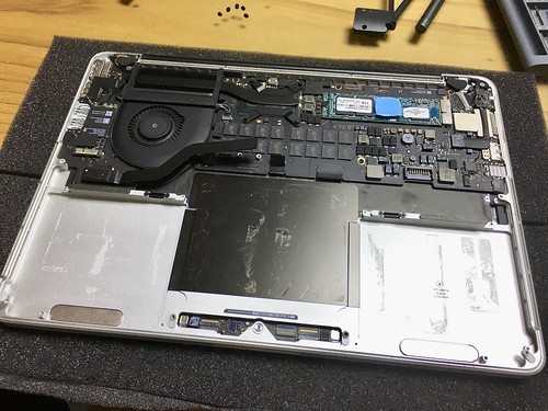 MacBook Pro 13" Retina Display Mid 2014 Battery Replacement - 6