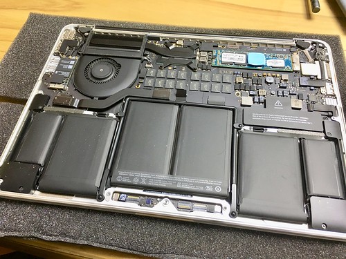 MacBook Pro 13" Retina Display Mid 2014 Battery Replacement - 4