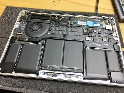 MacBook Pro 13" Retina Display Mid 2014 Battery Replacement - 8