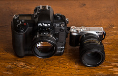 Nikon D1 (1999-2000) / Nikon 1 J5 (2015)