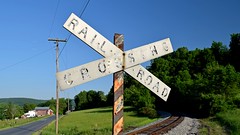 Vintage railroad crossbuck, May 24, 2018
