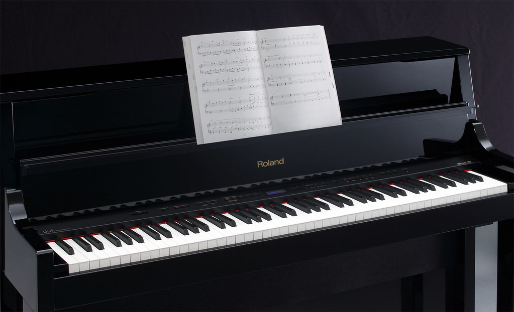 Преимущества и особенности пианино Roland