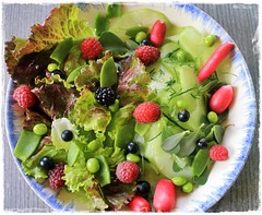 Salade du jardinier, version avec fruits rouges