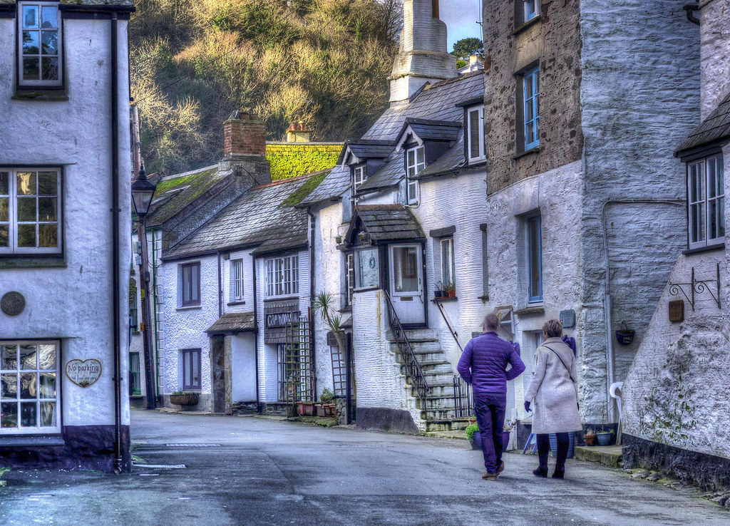 Lansallos Street, Polperro, Cornwall. Credit Baz Richardson, flickr