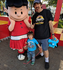 Meeting Theme Park Characters and Mascots