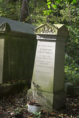 London: Highgate Cemetery