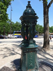 Champs-Elysées (Avenue des) / Place de la Concorde