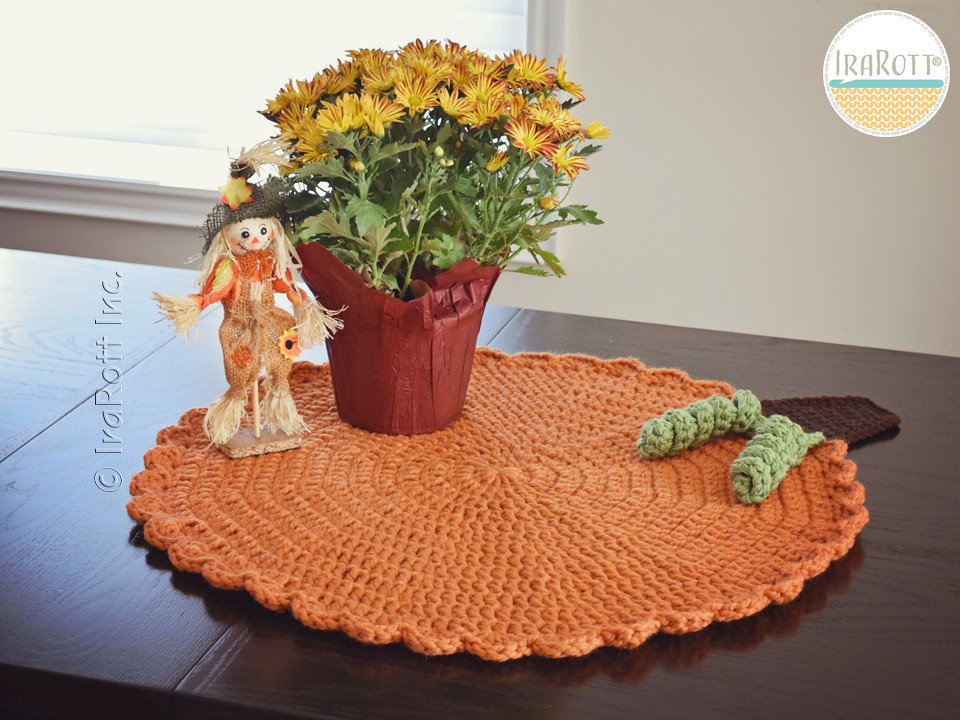Family Gathering Pumpkin Rug or Seasonal Table Decoration FREE Crochet Pattern by IraRott