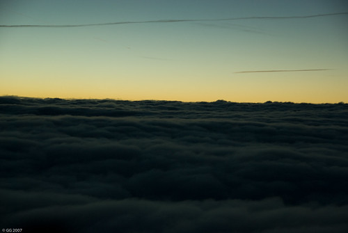 italy clouds sunrise geotagged dawn italia alba liguria trails september settembre 2007 scie geo:lat=44469190685647 geo:lon=855088465380081