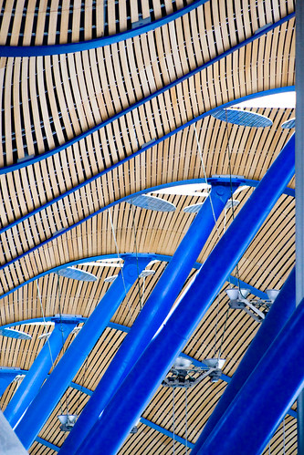 madrid blue españa architecture airport spain europe geometry steel stripes curves ceiling aeropuerto t4 terminal4 barajas richardrogers blueribbonwinner explored abigfave antoniolamela bestofr