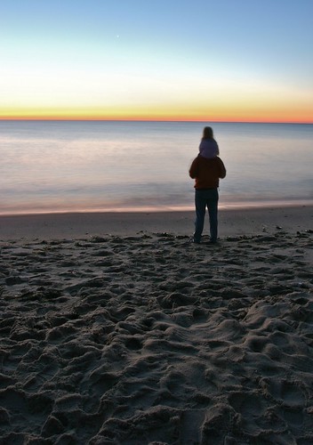 morning vacation beach sunrise daddy sand capecod daughter josie laborday hass shotwithakidsittingonmyshoulders