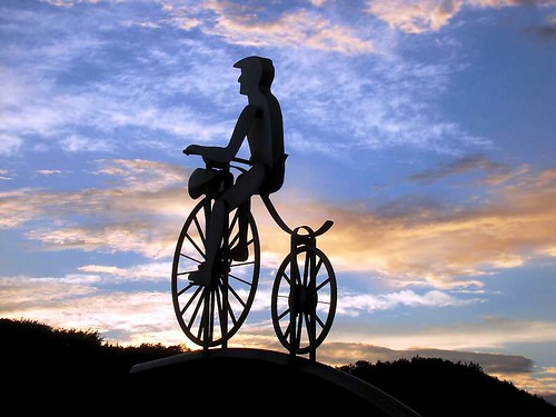 sunset sky bicycle germany deutschland cyclist sonnenuntergang himmel fahrrad radler nordhessen supershot thebiggestgroup wanfried diamondclassphotographer flickrdiamond