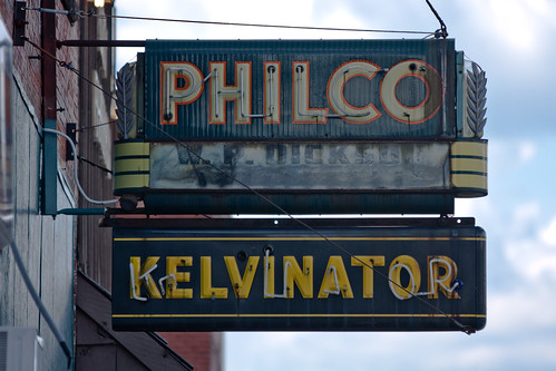 sign marquee mainstreet downtown neon missouri philco slater defunct kelvinator