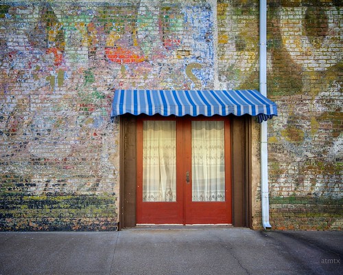 awning texas smithville hdr paintedwall paintedsign reddoors colorfulwall blueawning texasphotofestival