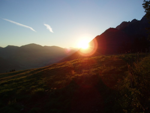 mountain montagne sunrise switzerland soleil suisse leverdesoleil paysdenhaut alpage