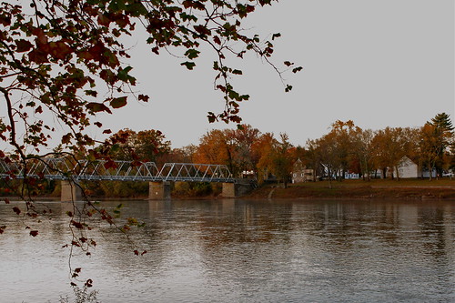 bridge autumn fall colors sunrise newjersey pennsylvania delawareriver washingtoncrossingpark rudderow