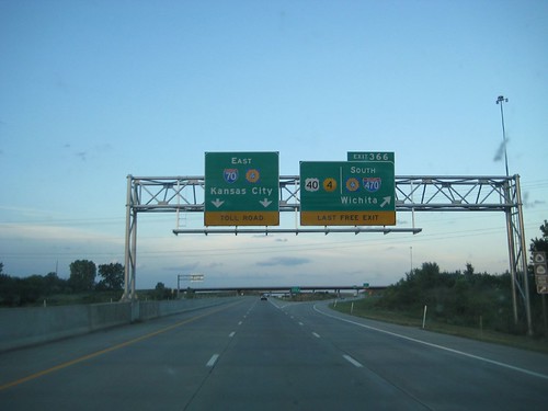 summer sky white west lines sign yellow drive evening midwest tour dusk cities visit tourist east clear kansascity seven views freeway seventy interstate states exit 70 towns zero median sights 07 offramp sightsee