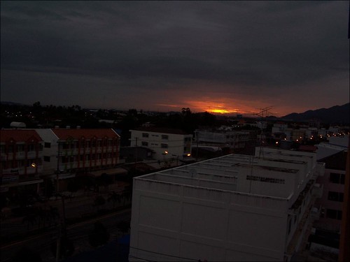 thailand bangsaen เมืองไทย พระอาทิตย์ขึ้น ดวงอาทิตย์ขึ้น ประเทศไทย sunrise sky cloudy overcast chonburi บางแสน ชลบุรี