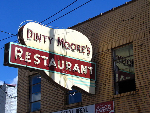 sign restaurant neon tn tennessee moore neonsign mcminnville warrencounty dintymoore dinty regalbegal bmok bmokneon