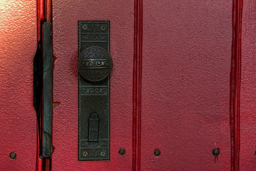 door red church nc northcarolina doorknob lincolnton lincolncounty davidhopkinsphotography saintlukesepiscopalchurch ncpedia