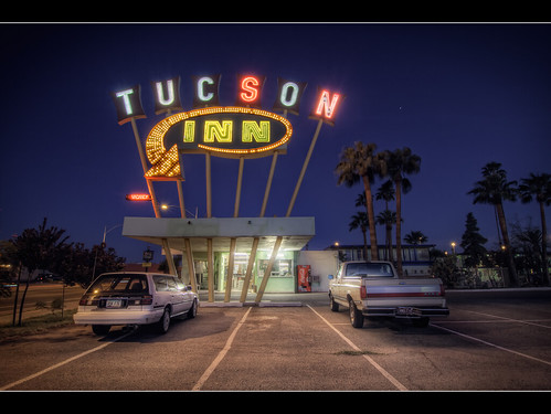 nightphotography blue arizona sign architecture canon inn neon tucson sigma motel landmark hour nik googie 1020mm hdr miraclemile motorlodge photomatix colorefex t1i
