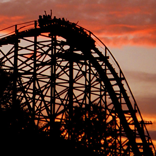 sunset silhouette amusementpark americana rollercoaster thrillride joyrides lesourdsvillelake geotaggedohio screechineagle