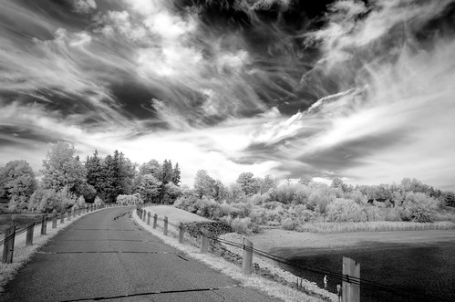 sky lake clouds ir guelph vr digitalinfrared 18200mm guelphlake f3556g bwdreams 18200mmf3556gvr