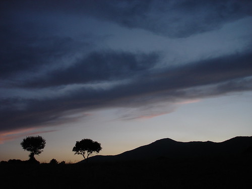 sunset españa paisajes sierra puestadesol pueblos gredos anochecer avila encina carrasca navahondilla