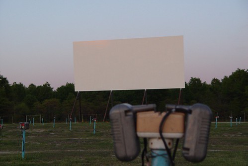 sunset theater theatre screen drivein speakers ozoners