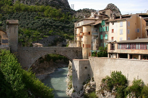 bridge france nikon towers entrance ponte provence francia middleages coolpix995 cittadella torri medioevo provenza middleage entrevaux entrata