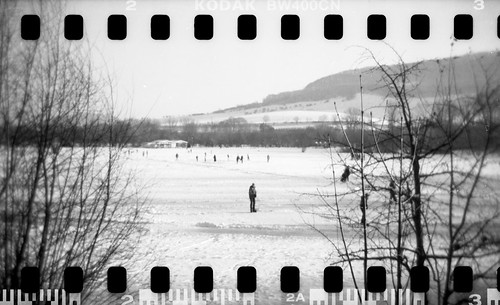 winter bw film water 35mm landscape thüringen holga thuringia blacknwhite serie seenintheinterestingnessarchives