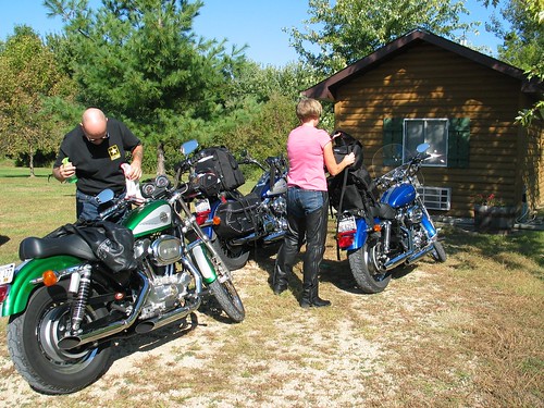 usa mom illinois cabin dad harley motorcycle 1994 campground davidson sportster savanna heritagesoftail seveneagles