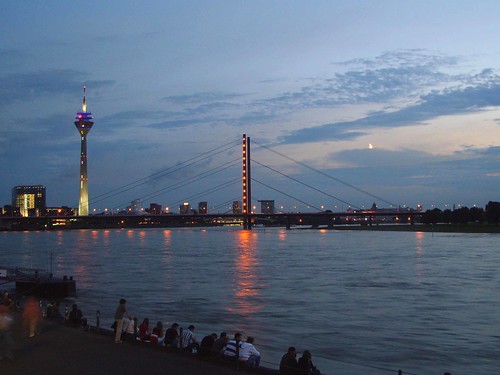 Düsseldorf: Rhine bridge and tv tower