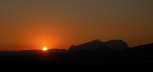 sunset sun mountain sol silhouette landscape atardecer paisaje montserrat silueta montaña