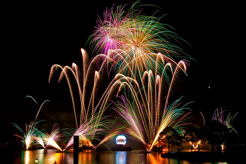 epcot lowlight fireworks illuminations explore waltdisneyworld frontpage ef2470mmf28lusm worldshowcase canoneos7d faderfilters