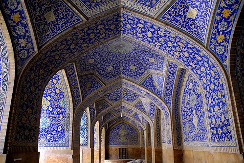 nikon asia iran middleeast persia mosque explore d200 popular esfahan masjid 0704 isfahan shah imam dx اصفهان ايران safavid masjed 18200mmf3556gvr dsc6545 youngrobv ﻣﺴﺠﺪﺷﺎﻩ