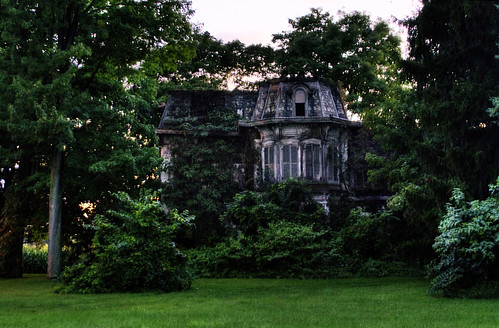 ohio house milan abandoned ivy haunted spooky hdr highdynamicrange mulehouse
