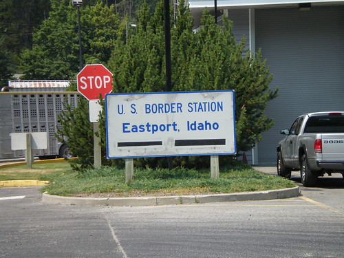 canada sign highway idaho boundary eastport customs us95 internationalboundary biggreensign borderstation portofentry ushighway