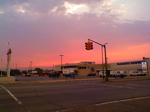 cameraphone street pink sky clouds sunrise virginia richmond va stoplight asphalt richmondcity lgvx8600 pleasantshardware
