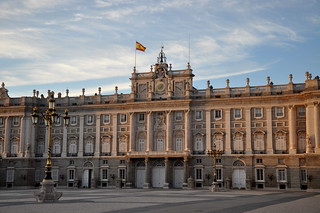 http://hojeconhecemos.blogspot.com.es/2010/10/do-palacio-real-madrid-espanha.html