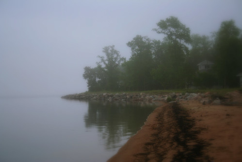 morning lake beach fog landscape geotagged geo:lat=49035786 geo:lon=95227776